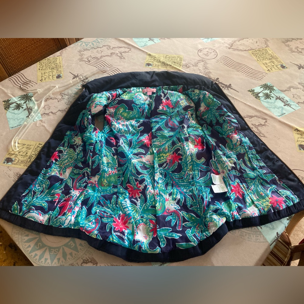 Lilly Pulitzer puffer vest OBO - Picture 8 of 10